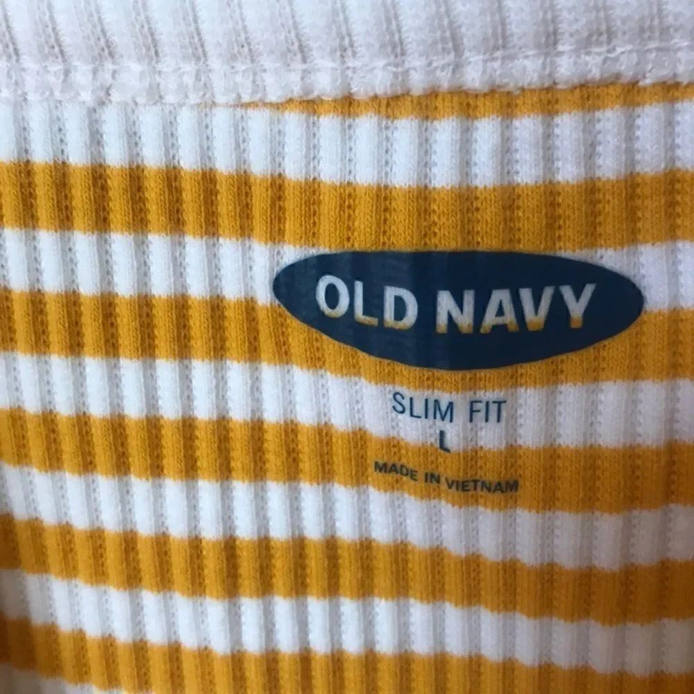 ❤️Old Navy Tank - Picture 2 of 3
